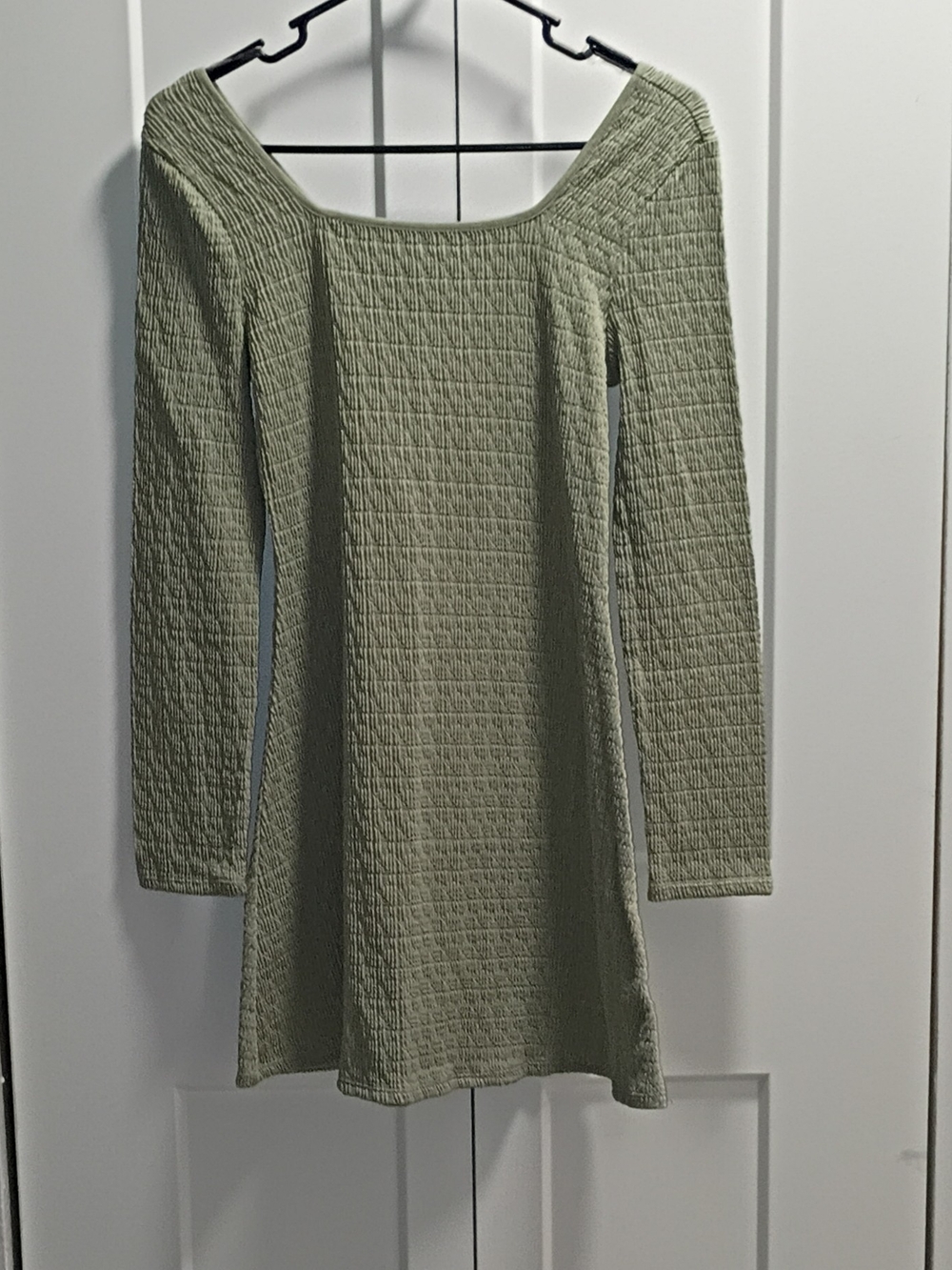 art class Square-Neck Long Sleeve Knit Dress in Sage